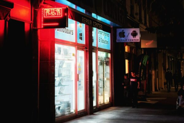 realme 台港星馬價格與購買建議:通路差異與保固要點 image