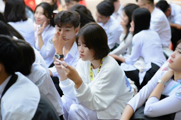 OPPO 手機 1.5 萬內怎麼選:學生族清單(OPPO 手机 1.5 万内怎么选:学生族清单) image-lesson