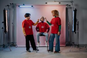 一組工作人員，一起工作，三個人的免費圖庫相片