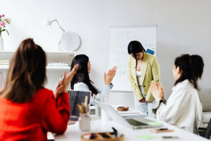 互動、亞洲女性、休閒裝的免費圖庫相片