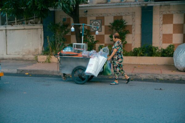 街頭小吃與市集場景