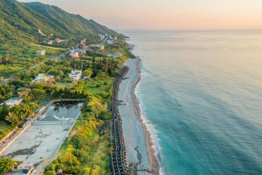 花蓮山海景點懶人包：太平洋岸與中央山脈一次收錄，含 七星潭、石梯坪 與 Taroko 路線建議