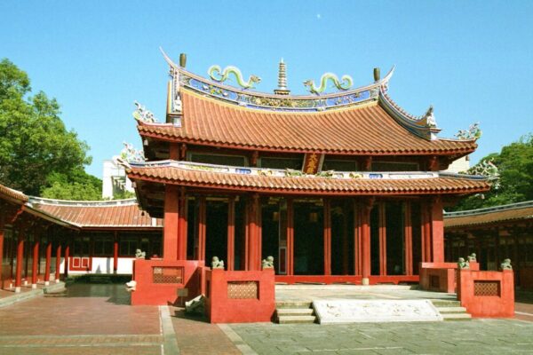 Explore the traditional architecture of Tainan