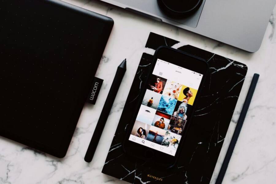 From marble table to organized gallery on screen