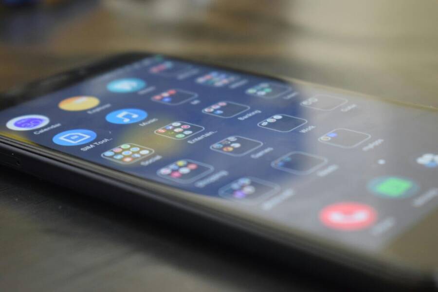 Smartphone home screen with icons and widgets