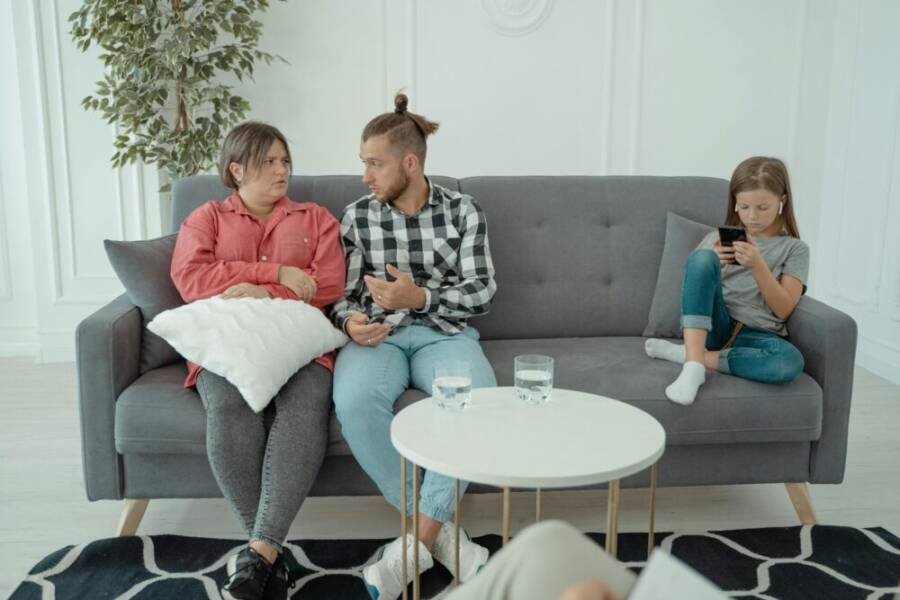 A calm family conversation about screen time
