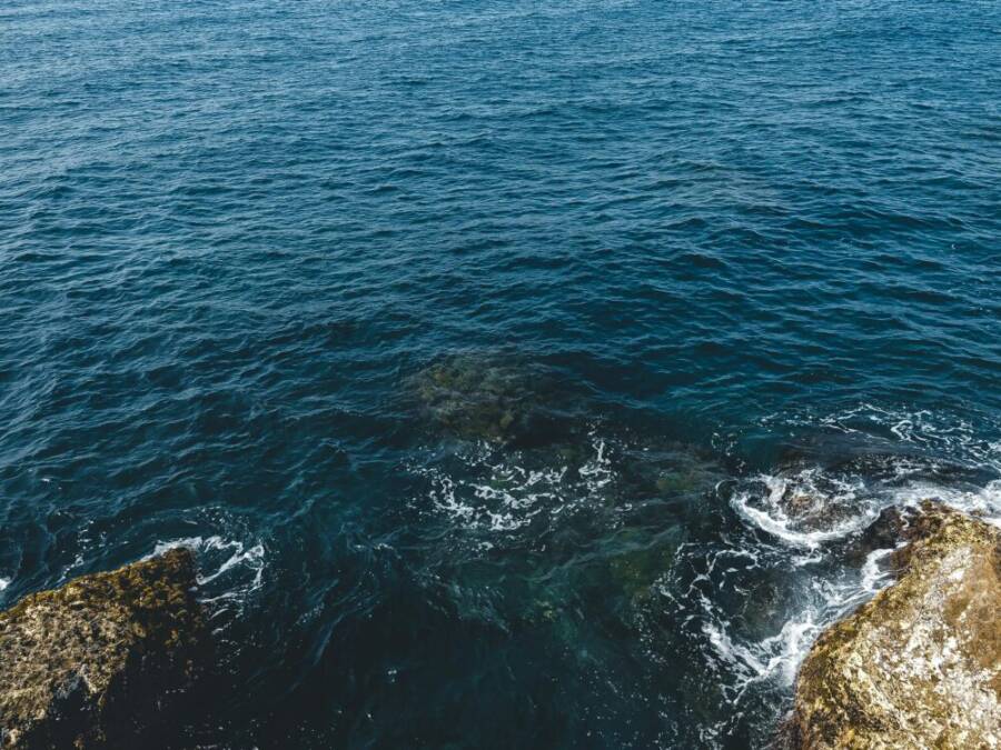 Captivating ocean view showcasing waves crashing against rocky coastline in Taiwan.