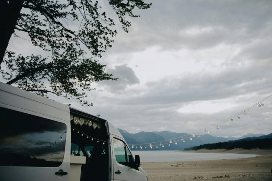 海濱露營的美好風景