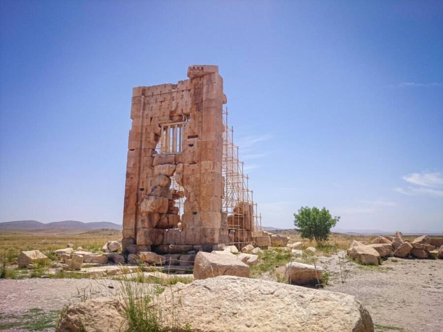探索伊朗聯合國教科文組織世界遺產帕薩爾加德的歷史石頭建築。