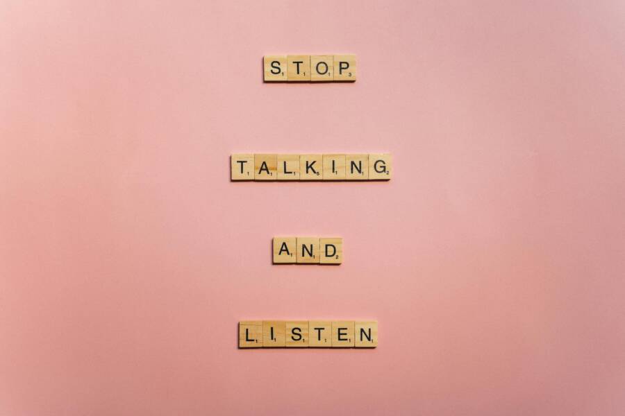 信，停止，停止說話和雕刻的免費肖像相片