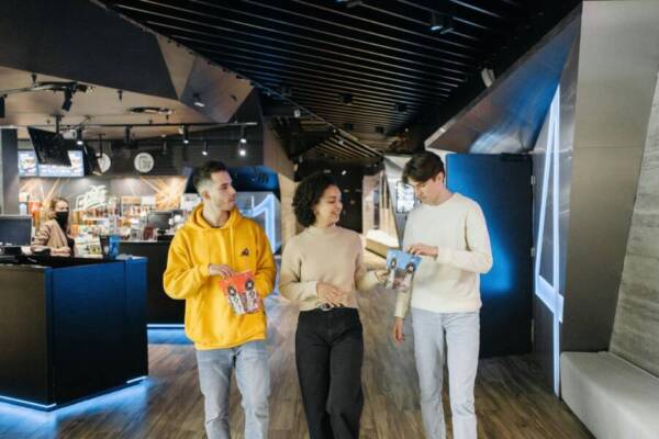 ＃室內，一群人，在一起的免費圖庫相片