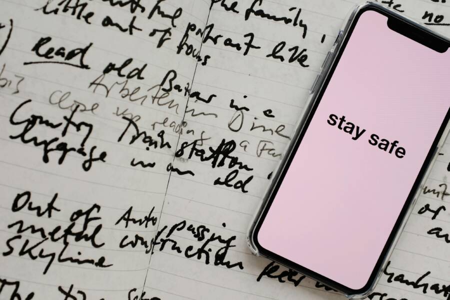 Fix Password Reset Emails That Won’t Open on Your Phone