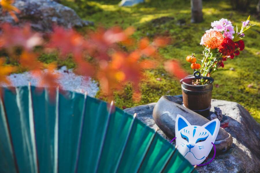 Garden Center Projects You Can Do Now: Vertical Pot Garden, Bird Bath, and Zen Rock Garden