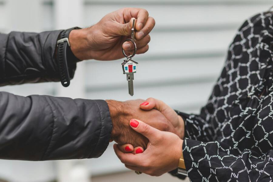 Home Depot vs Lowe’s: Pricing and Sales Compared