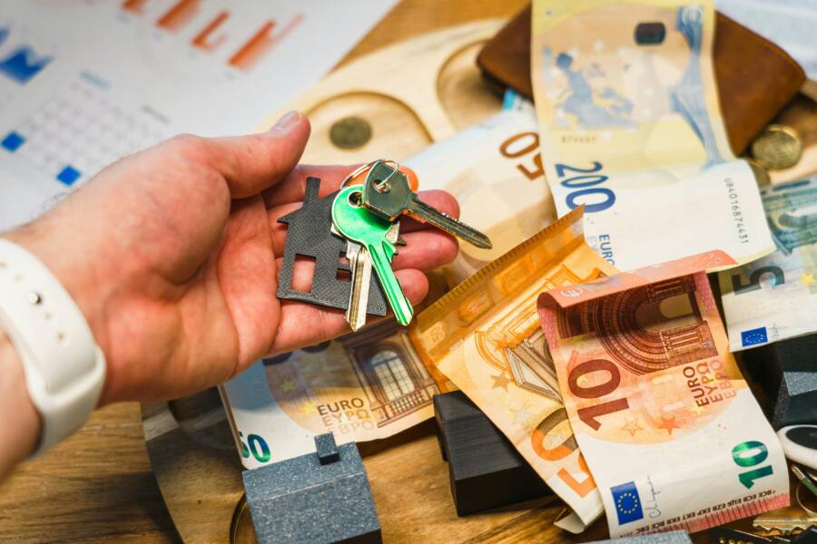How Contractors Save Money at Home Depot Over Time