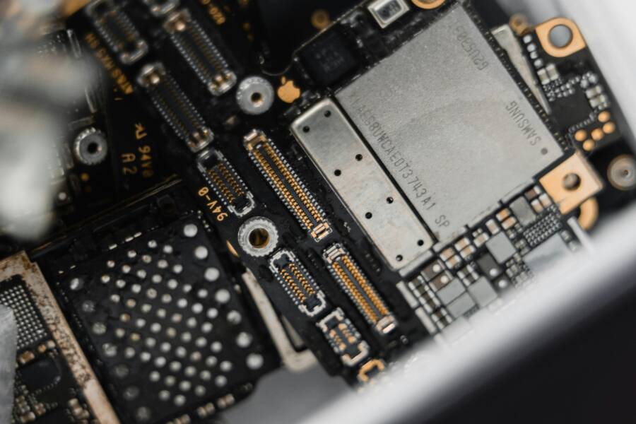How to Fix a Phone That Records Audio on Only One Channel