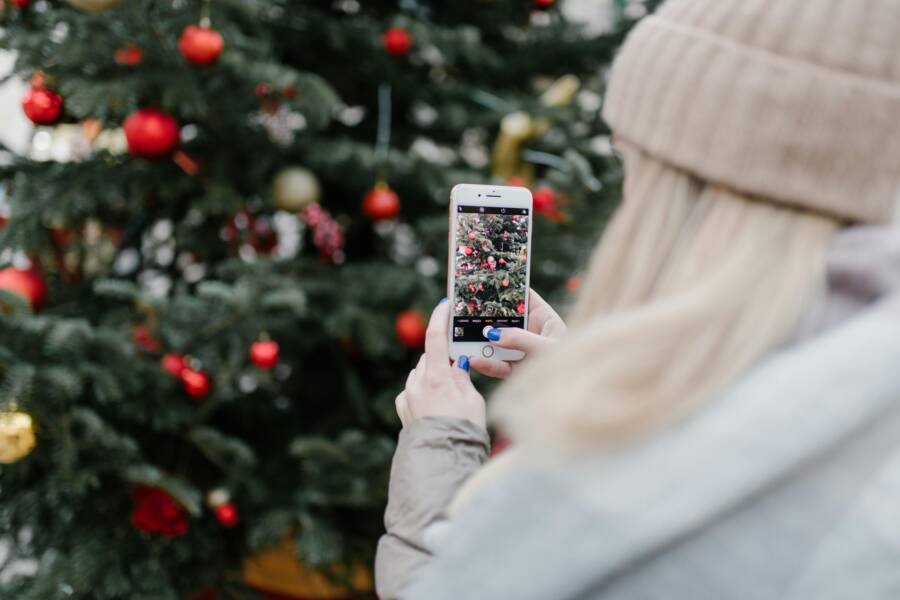 How to Fix Camera App Lag When Your Phone Is Full of Photos