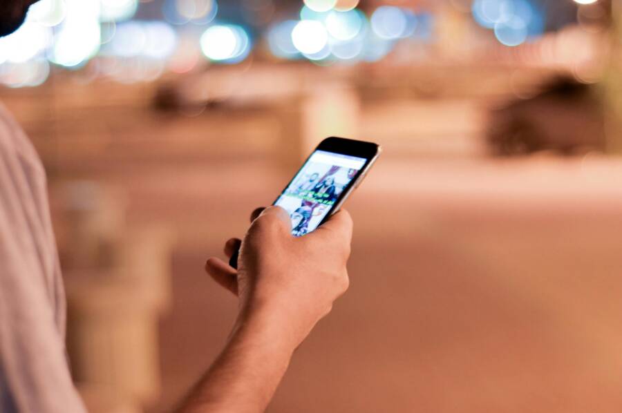 How to Fix Contact Sync Conflicts Between Accounts on Your Phone