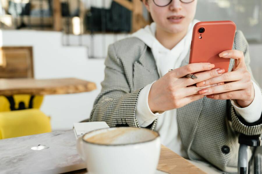 How to Troubleshoot a Phone That Can't Connect to a Smart Lock