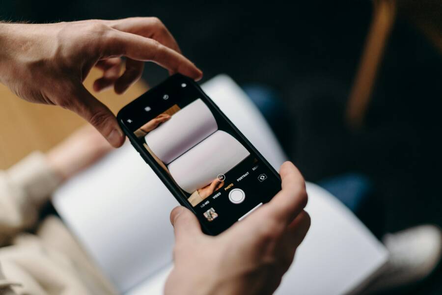 How to Troubleshoot a Phone That Opens Scam Pages After You Click Ads