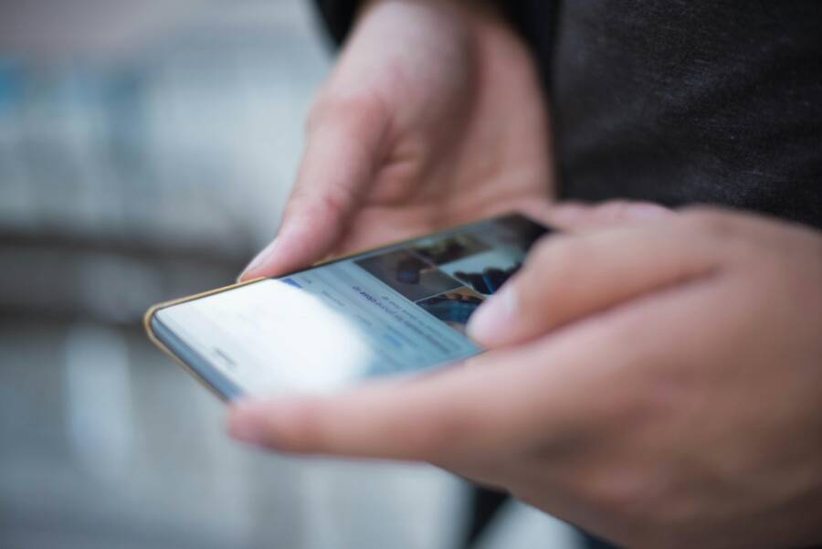 How to Troubleshoot Network Locked Alerts on Your Phone How to Troubleshoot Network Locked Alerts on Your Phone