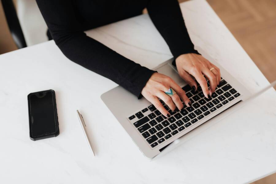 How to Troubleshoot Scheduled Posts Failing from Your Phone