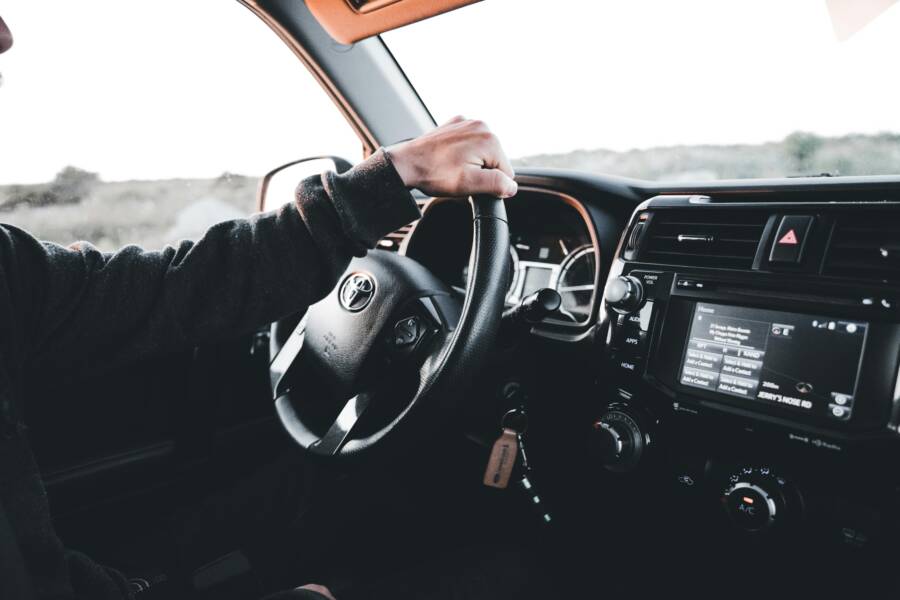 How to Troubleshoot Steering Wheel Controls Not Working with Your Phone
