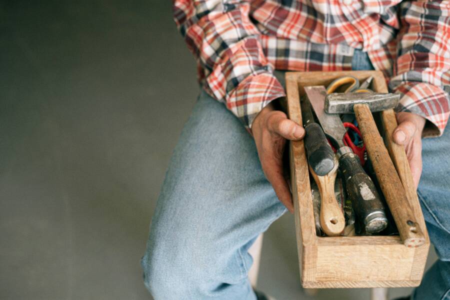 How to Work with a Handyman Who Shops at Home Depot