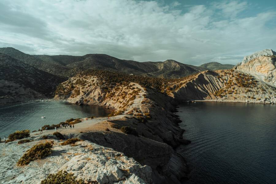 海岸與山城的連結美景