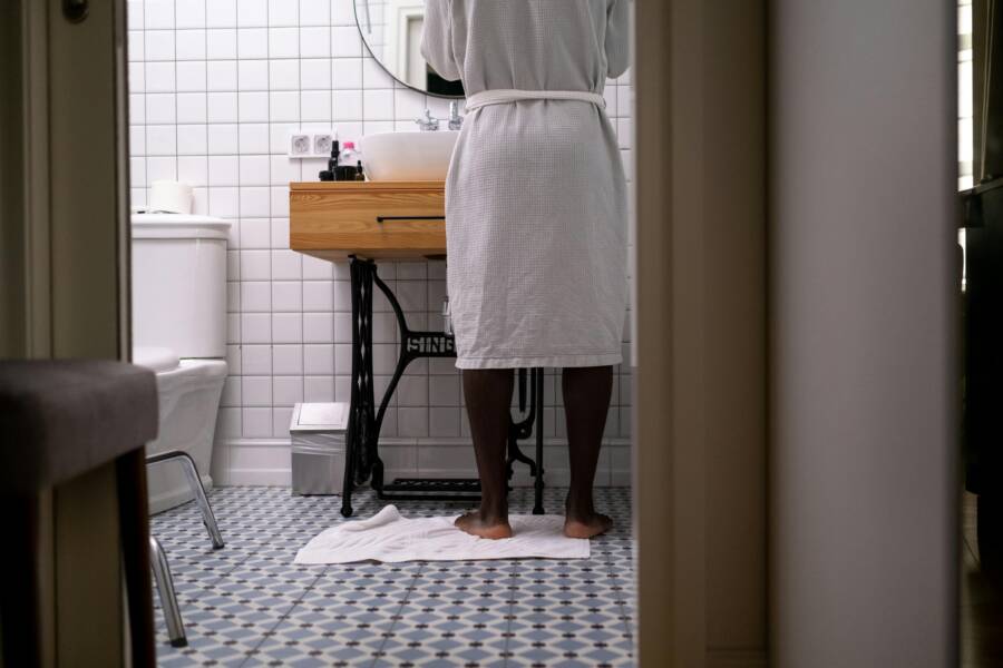 Simple Bathroom Makeover Using Only Home Depot Products