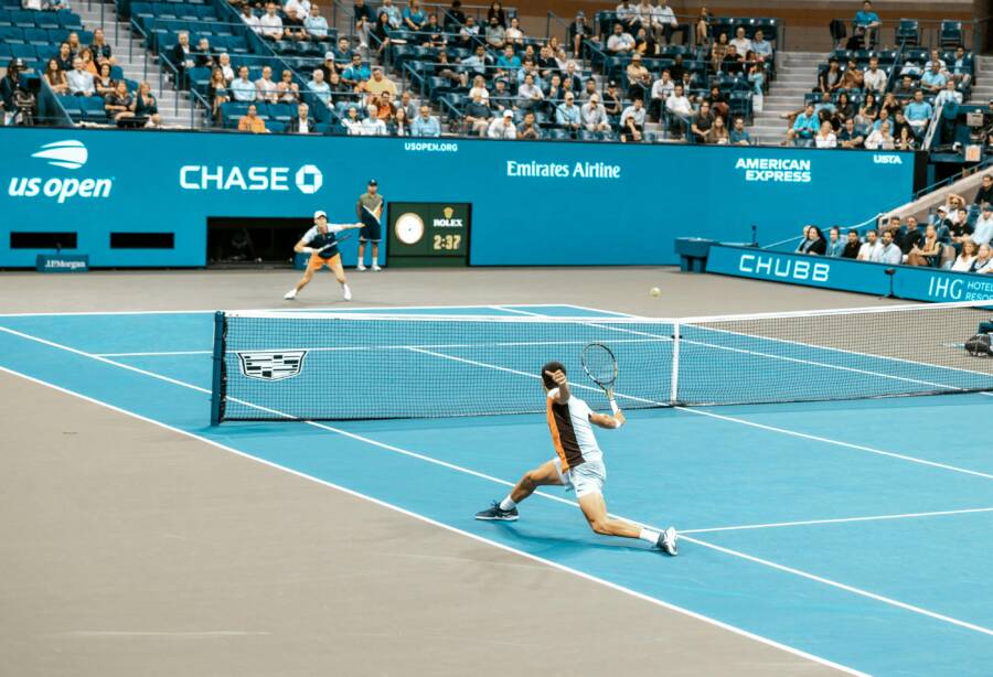 Table Tennis Change of Pace: Mix Slow Spin and Fast Hits to Dominate Matches