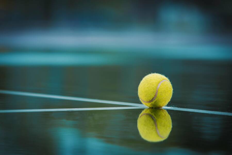 Table Tennis Loop Placement: Crosscourt vs Down-the-Line Choices