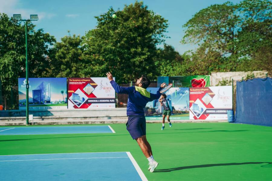 Table Tennis vs Big Servers: What to Focus on in Serve Receive