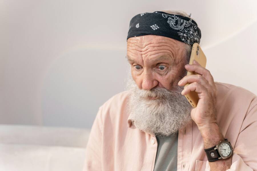 Troubleshooting a Phone Dialer That Freezes When Searching Contacts