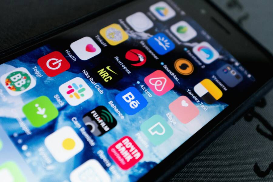 How to Organize Your Phone Home Screen for Faster Access