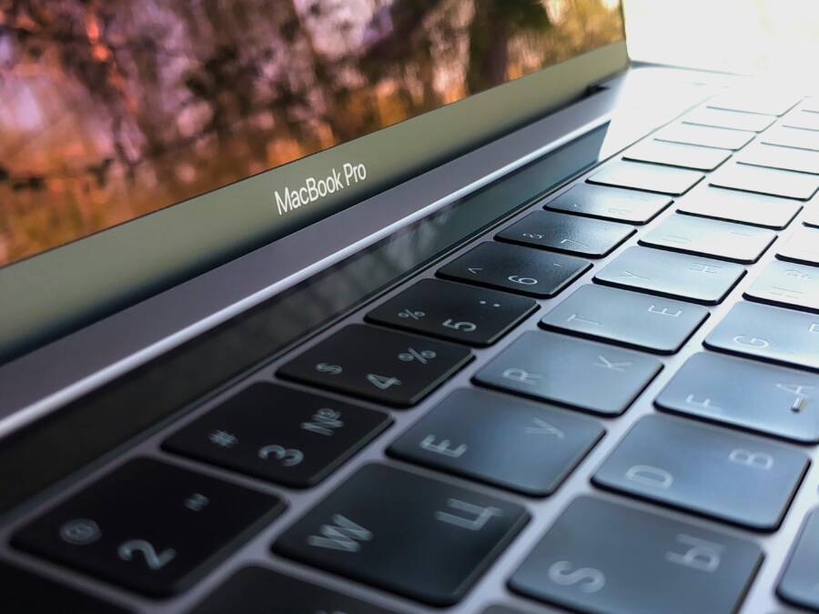How to AirDrop from iPhone to Mac (and Cross-Platform Alternatives)