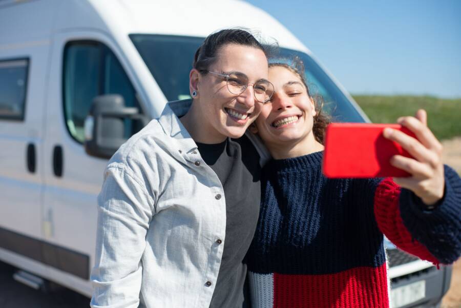 How to Build a Road Trip Toolkit on Your Smartphone