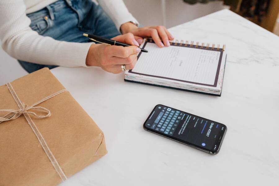 How to Build a Shared Notes System on Your Smartphone