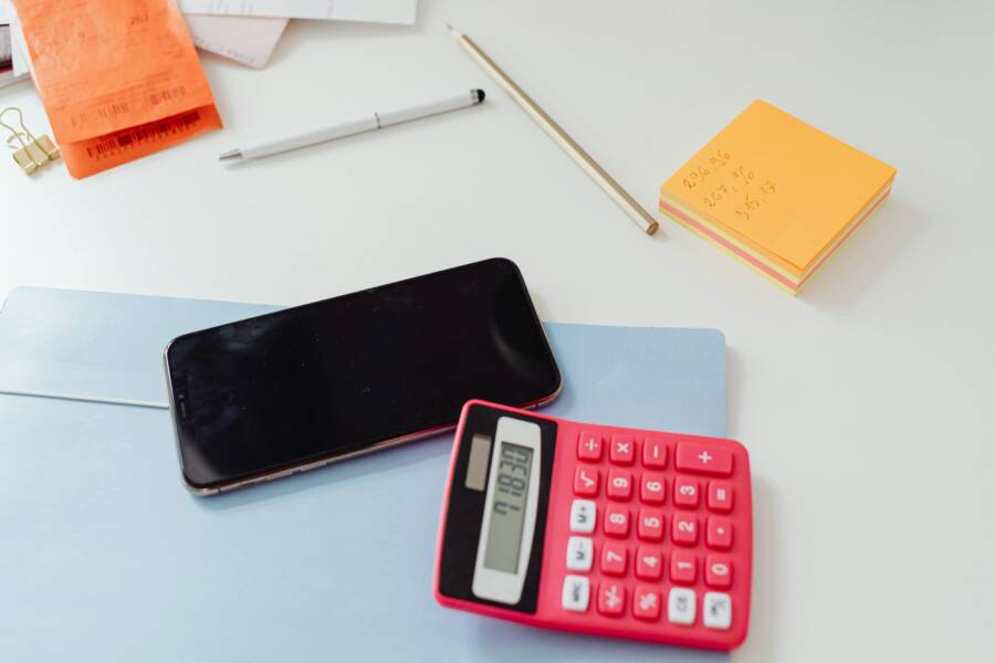 How to Build a Simple Budget Tracker on Your Smartphone