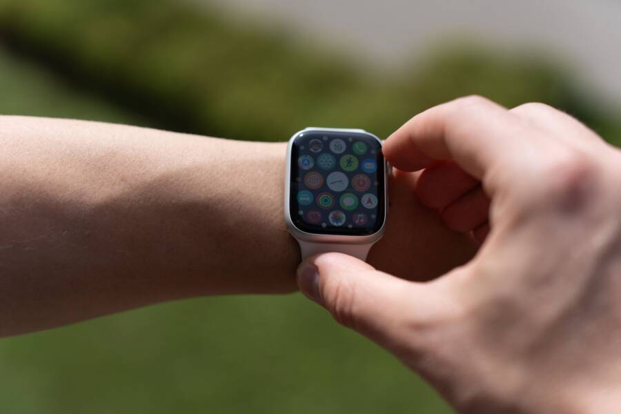How to Build a Simple Fitness Tracking Setup Using Your Smartphone