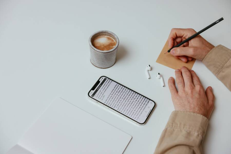 How to Capture and Organize Ideas Using Voice Notes on Your Smartphone