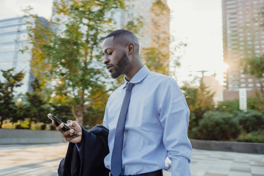 How to Compress PDF Files on Your Smartphone Before Emailing