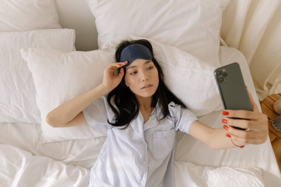 How to Configure Your Smartphone for Better Sleep