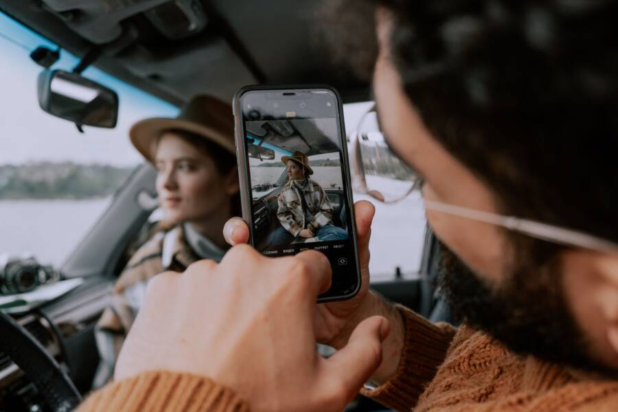 How to Create a Consistent Photo Style on Your Smartphone (Simple Workflow)