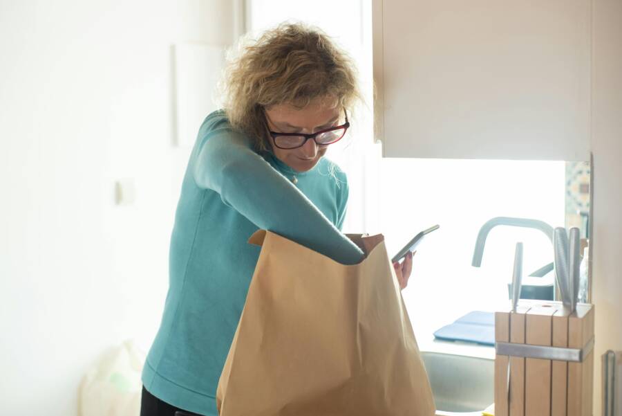 How to Create a Shared Grocery List on Your Smartphone