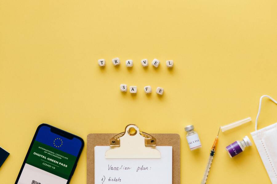 How to Create a Travel Emergency Kit on Your Smartphone