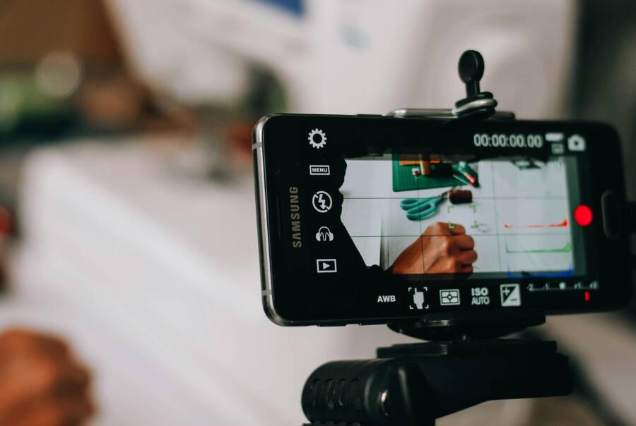 How to Create Shared Photo Albums on Your Smartphone