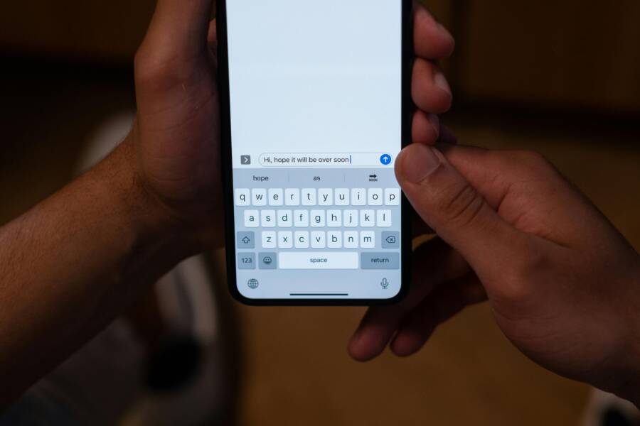 How to Customize Your Smartphone Keyboard for Faster Typing