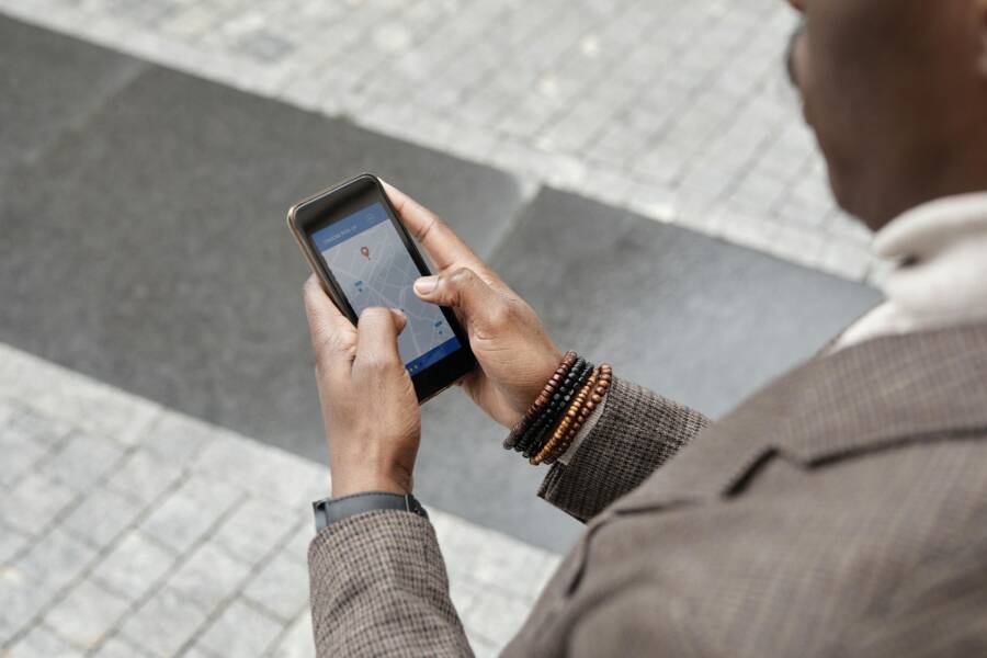 How to Download Offline Maps for Your Smartphone