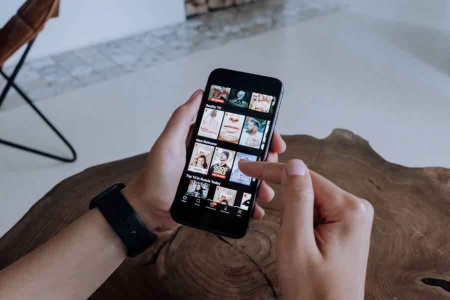 How to Fix a Flickering Phone Screen During Video Playback
